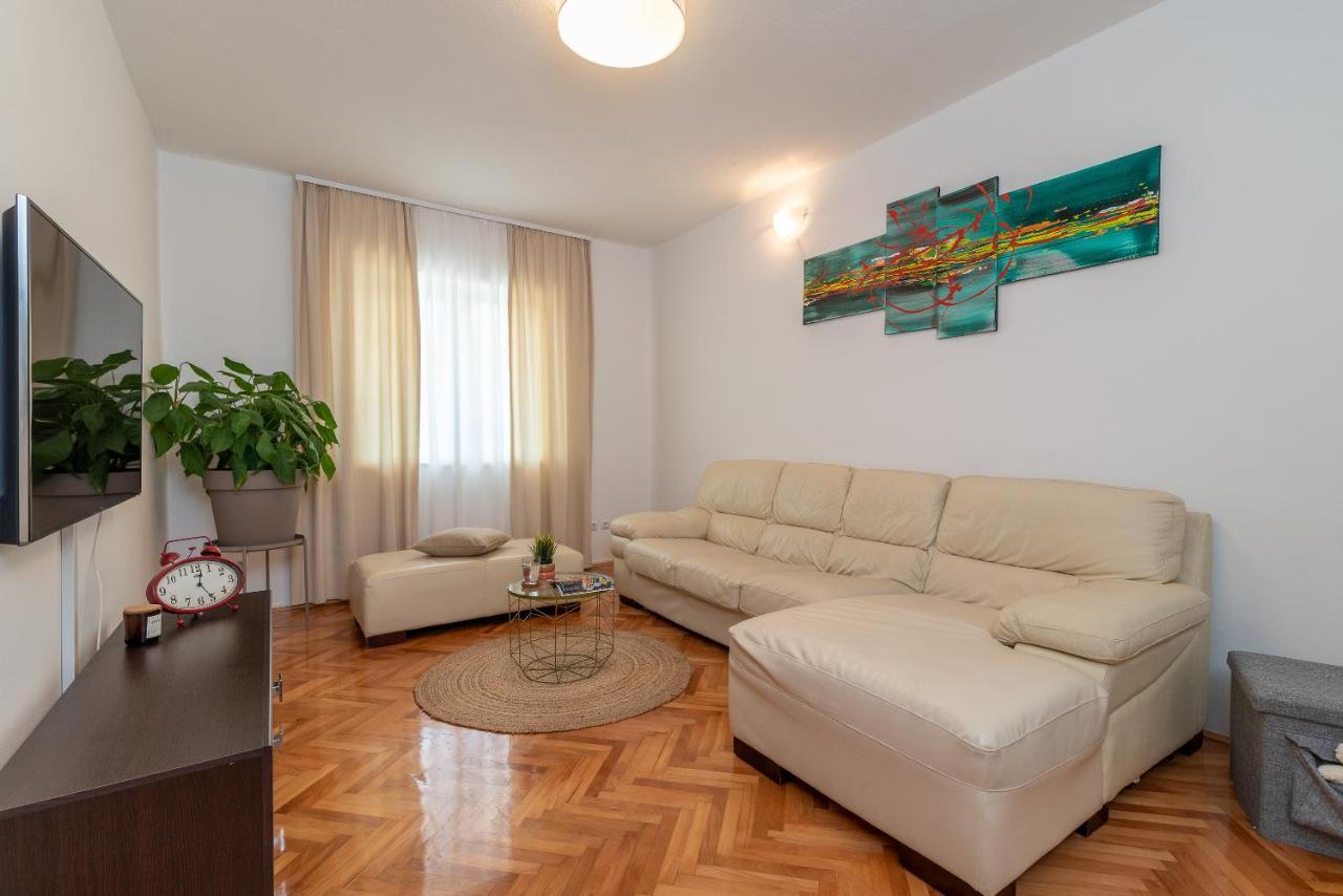 Apartment Radic-Perfect Location For Summer Activities Trogir Exteriér fotografie