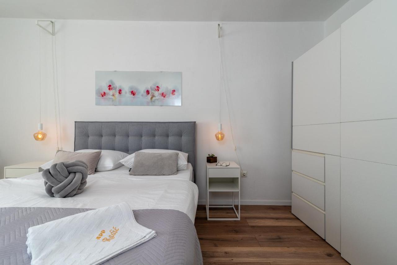 Apartment Radic-Perfect Location For Summer Activities Trogir Exteriér fotografie